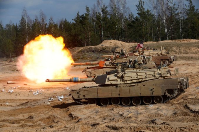 Rusia Kecam Janji Tank Barat Sebagai ‘Keterlibatan Langsung’ di Ukraina