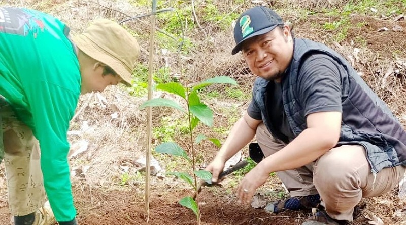 Lesbumi PCNU Kab Bandung Peringati Hari Menanam Pohon Dunia