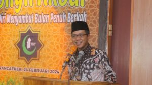 Bupati Bandung Sosialisasikan PSPKB Rp 100 Juta Per RW di Kelurahan Rancaekek...
