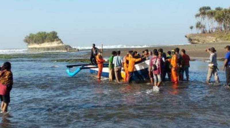 Empat Pelajar Bandung Terseret Ombak di Pantai Pangandaran, Satu Masih Hilang