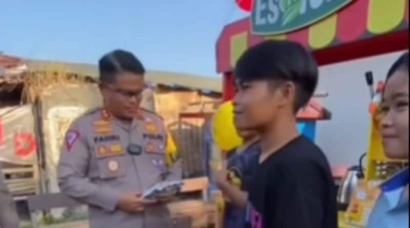 Kisah Viral Sopyah, Berpakaian Laki-Laki Demi Bertahan Hidup Bersama Adik