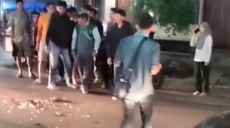 Kecelakaan di Temanggung, Pengendara Motor Selamat dalam Insiden Terjepit