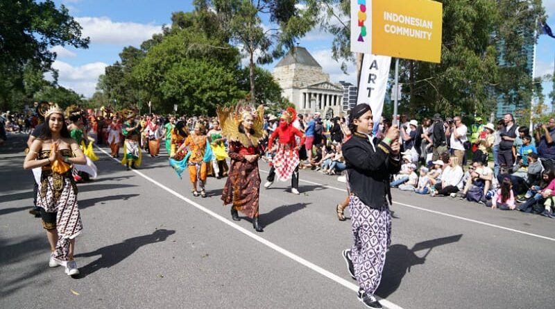 Rombongan Ondel-ondel dan Atraksi Pencak Silat Meriahkan Fête de la Musique Berlin