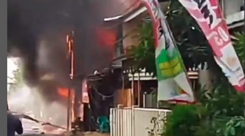 Kebakaran Melanda Jl. Manunggal Dislaikad Bogem