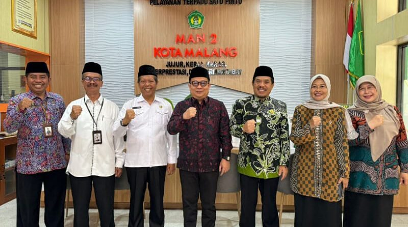 Madrasah Indonesia Bersinar di Mata Dunia: Prestasi Gemilang di Bidang Akademik dan Non-akademik Membanggakan