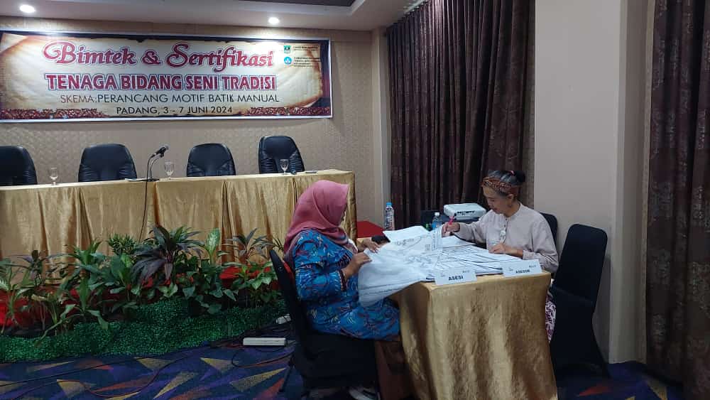 Optimalisasi Kualitas SDM Melalui Bimbingan Teknis dan Sertifikasi Kebudayaan: Kolaborasi Dit. PTLK Kemendikbudristek dan Dinas Kebudayaan Provinsi Sumatera Barat