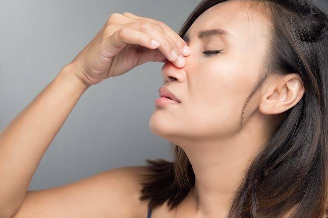 Mengatasi Hidung Tersumbat, Tips dan Penyebab