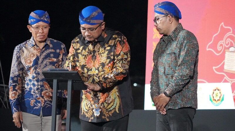 Menteri Agama Yaqut Cholil Qoumas Resmikan STAHN Jawa Dwipa di Pembukaan Utsawa Dharmagita Nasional XV