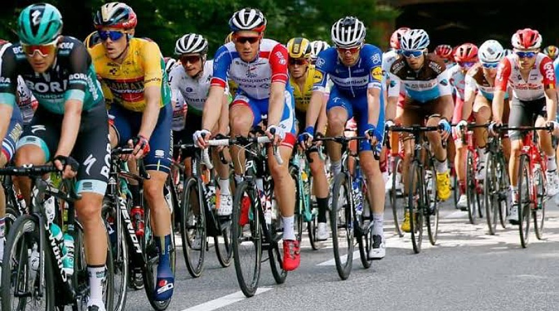 HUT Bhayangkara Ke-78: Polri Gelar Balap Sepeda di Sudirman, Diikuti Ratusan Pebalap