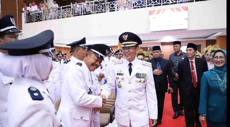 Pengukuhan 172 Kepala Desa di Kabupaten Bekasi: Strategi Perpanjangan Masa Jabatan untuk Stabilitas Menjelang Pilkada 2024