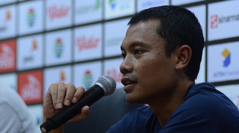 Gelandang PERSIB Dedi Kusnandar Tegaskan Kekalahan dari Persis Solo Bukan Hasil yang Diharapkan