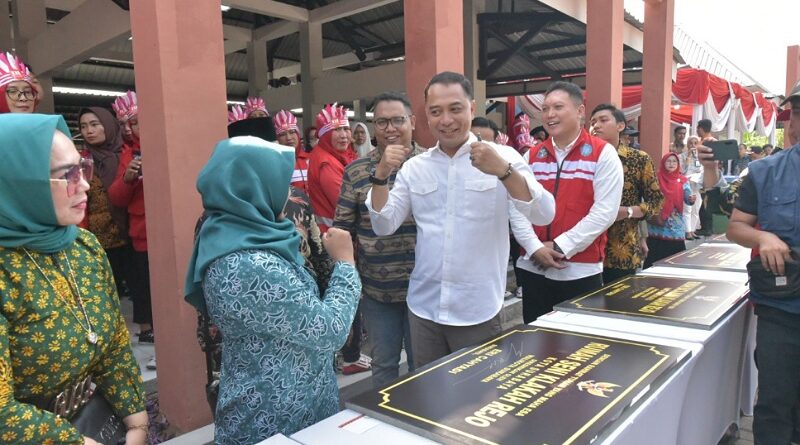 Wali Kota Eri Cahyadi Resmikan Gedung Serbaguna dan Fasilitas Umum di Eks Lokalisasi Moroseneng, Dorong Ekonomi Warga