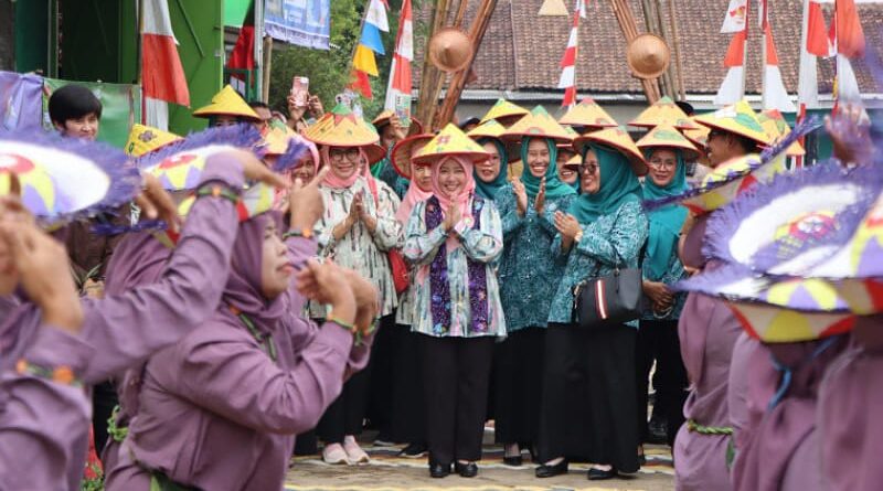 Tim Penggerak PKK Kabupaten Tangerang Adakan Bina Wilayah di Desa Sindang Jaya