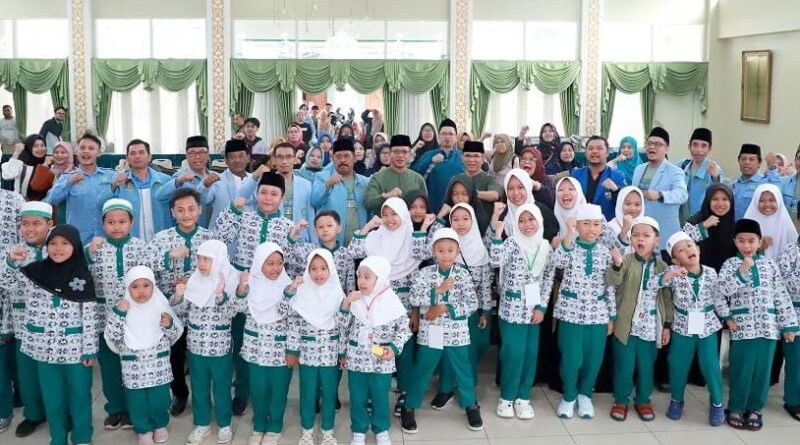 Bupati Bandung Lepas Ratusan Kafilah Festival Anak Sholeh Tingkat Jabar