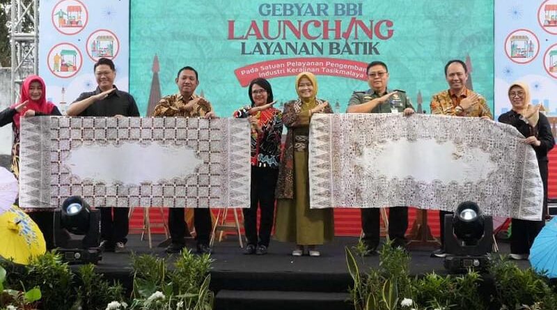 Penjabat Ketua Dekranasda Jawa Barat Buka Acara Gebyar Bangga Buatan Indonesia di Tasikmalaya