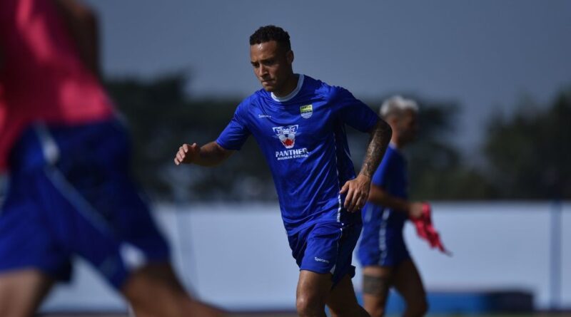 PERSIB Gelar Latihan Perdana Bersama Mailson Lima di SPOrT Jabar, Arcamanik