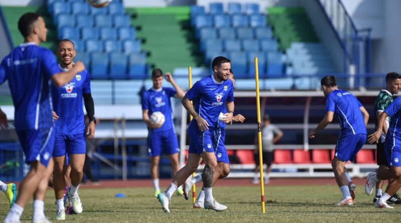 PERSIB Tunggu Hasil MRI, Cedera Febri Hariyadi dalam Pantauan
