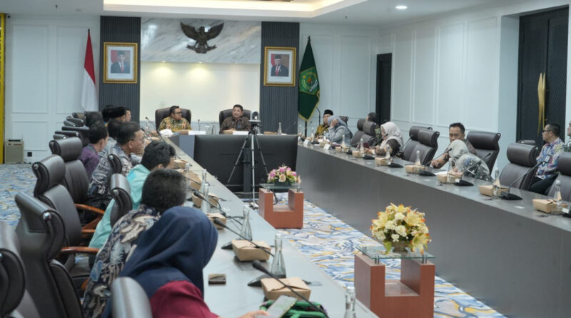 Sekjen Kemenag RI Terima Audiensi Pemkot Medan, Bahas Rencana Hibah Aset BMN dan BMD