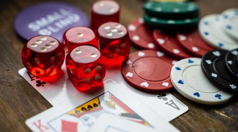 Indonesia Harus Tegas Melegalkan atau Melarang Judi Online