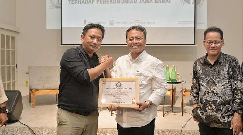 Sekda Jabar Herman Suryatman Hadiri Dialog Publik Bandung Geopolitik Studies