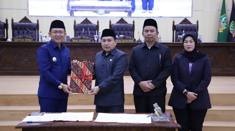 DPRD Kabupaten Bekasi Tetapkan Raperda Pertanggungjawaban APBD 2023 dan RPJPD 2025-2045