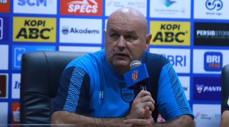 Bojan Hodak Puas, PERSIB Taklukkan PSBS Biak dengan Skor 4-1 di Laga Pembuka Liga 1 2024/2025