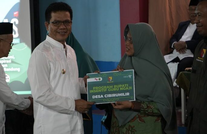Ratusan Penghargaan Bukti Kinerja dan Kepemimpinan Kang DS Sangat Baik