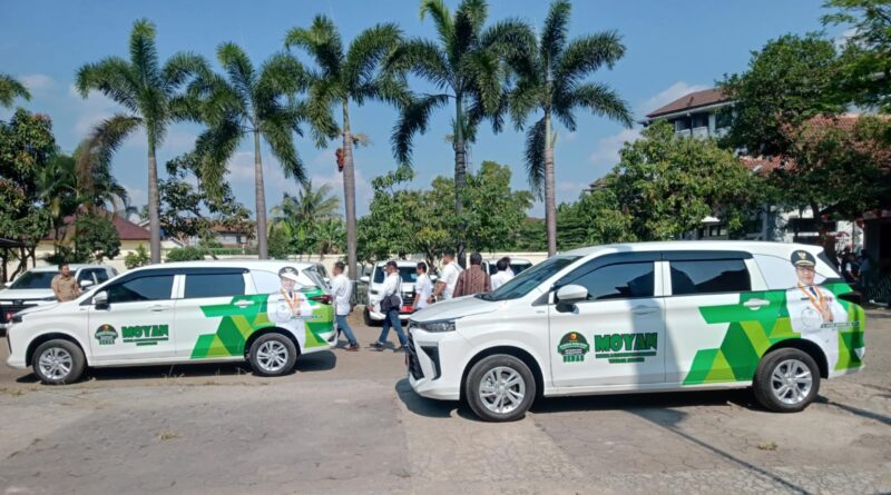 Bupati Dadang Supriatna Serahkan 10 unit Mobil Pelayanan Kelurahan, Semoga Bermanfaat Bagi Kebutuhan Warga Masyarakat