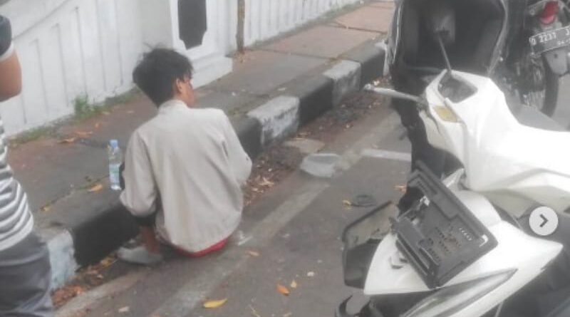 Kecelakaan Lalu Lintas Libatkan Sepeda Motor dan Pejalan Kaki di Jalan Cicendo, Bandung