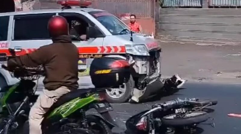Kecelakaan Lalu Lintas: Ambulans Tabrak Pengendara Motor di Tanjakan Citunjung