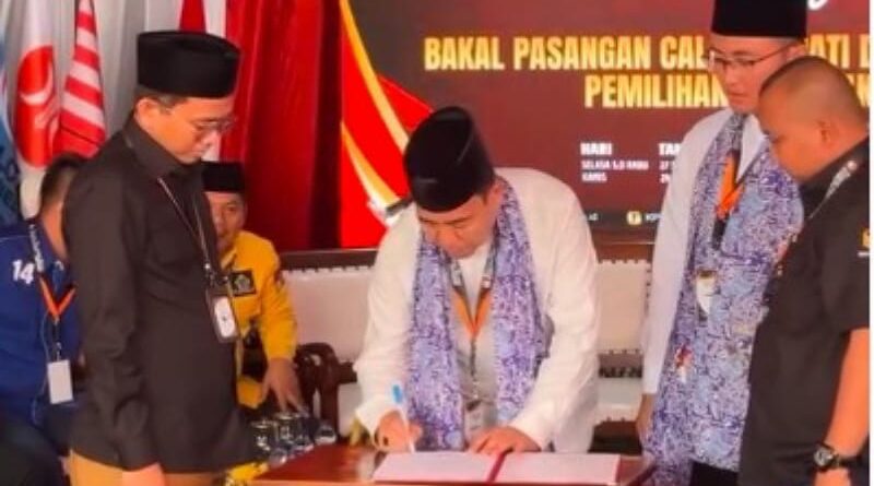 Andika Hazrumy dan Nanang Supriatna Resmi Daftar ke KPU Serang, Didukung Enam Partai Politik