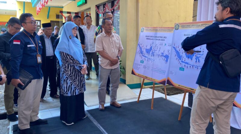 Program Sambung Listrik Gratis Targetkan 21.052 Rumah Tangga di Jawa Barat Tahun Ini