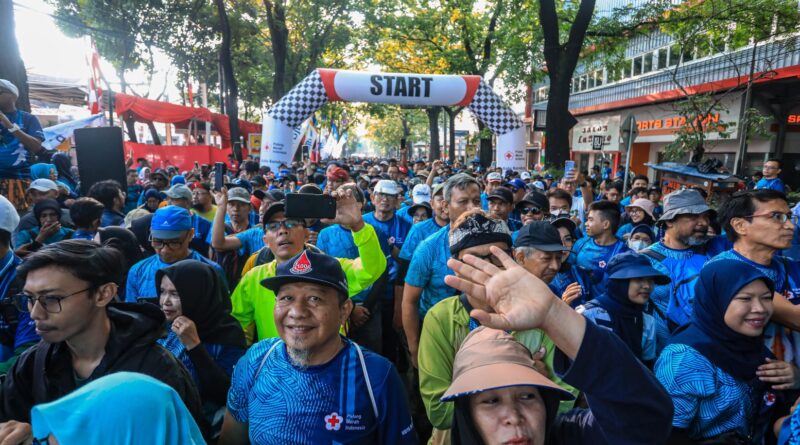 Sebanyak 5000 Warga Mengikuti Gerak Jalan Sehat, Memperingati Hari Donor Darah Sedunia