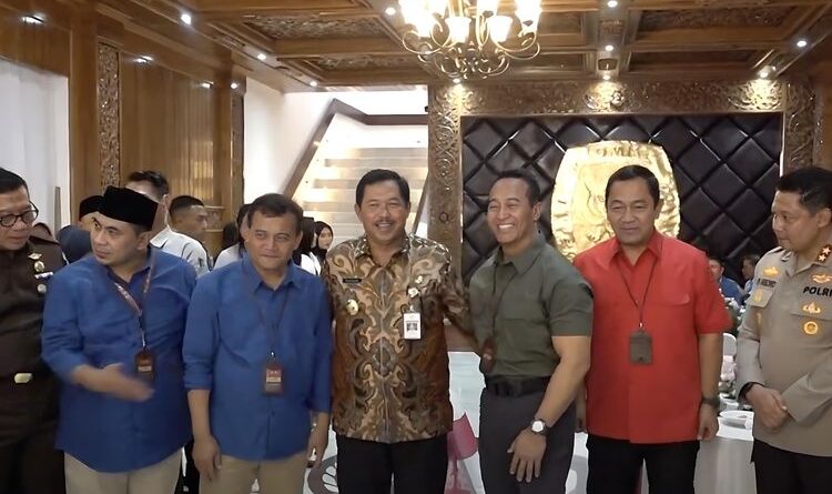 Setelah Viral Tak Salami Andika Perkasa, Pj Gubernur Jateng Klarifikasi