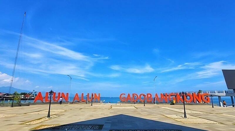 Alun-alun Gado Bangkong Sukabumi, Ikon Wisata Baru Kawasan Geopark Ciletuh Palabuhanratu 
