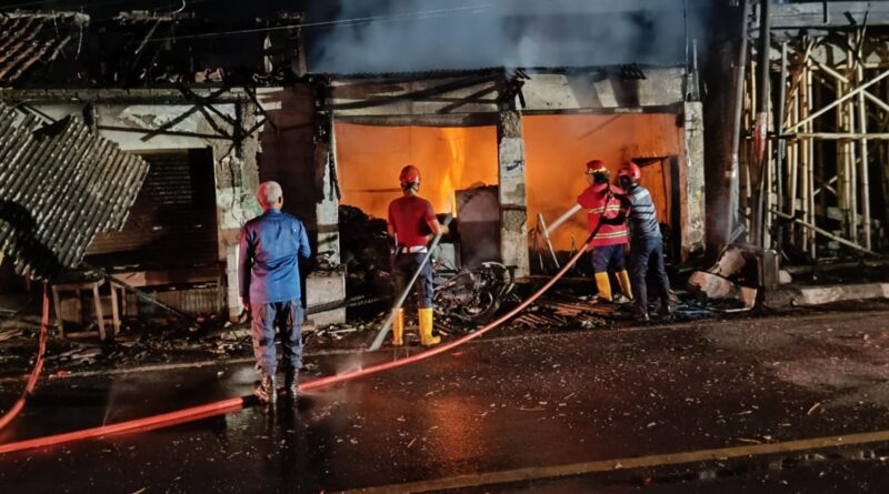 Kebakaran Melanda Ruko Sembako di Palabuhanratu Sukabumi