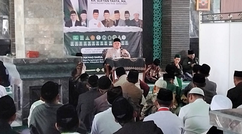 Tausiah Kiai Sofyan Yahya, Kajian Kitab Hikam di Pesantren Darul Hikam