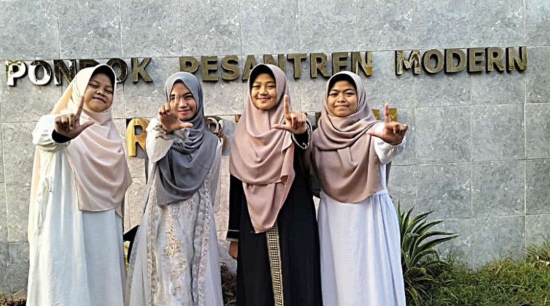 Santriwati Pesantren Robithoh Ciparay Raih Juara 3 Olimpiade Bahasa Arab Tingkat Jabar 2024