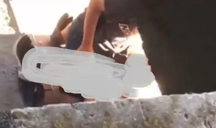 Asyik Indehoy di Bangunan Mangkrak Pasangan Muda Mudi Diarak Ke Rumah Ketua RT