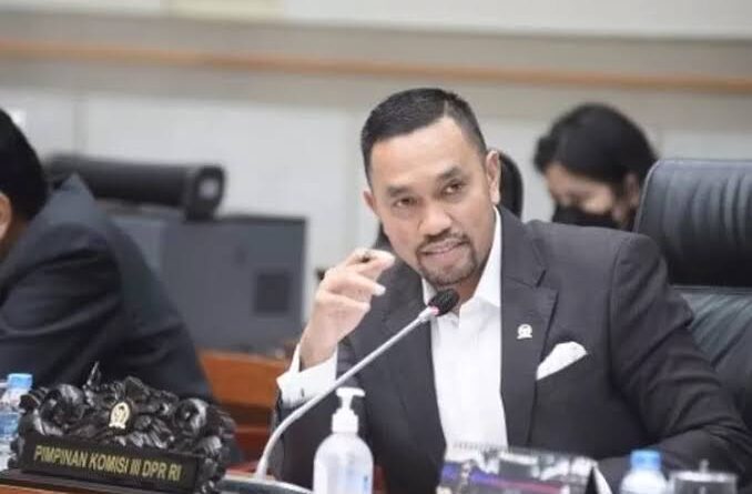 Ahmad Sahroni Ditunjuk Jadi Ketua Tim Pemenangan Pasangan Ridwan Kamil – Suwono