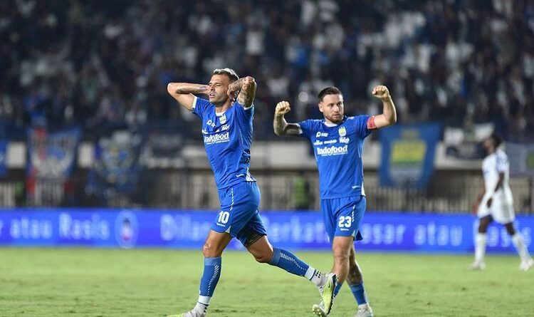 Jelang Laga Perdana ACL 2, Bojan Hodak Siapkan Lini Serang Pangeran Biru