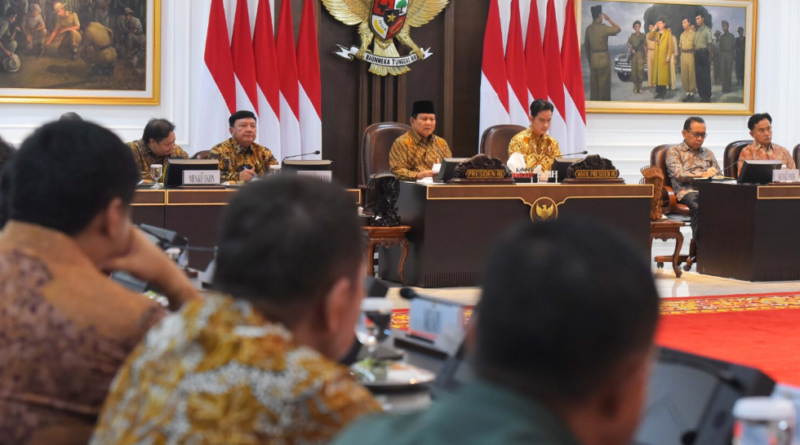 Prabowo Subianto Ungkap Problematika Birokrasi di Indonesia dalam Sidang Kabinet Pertama