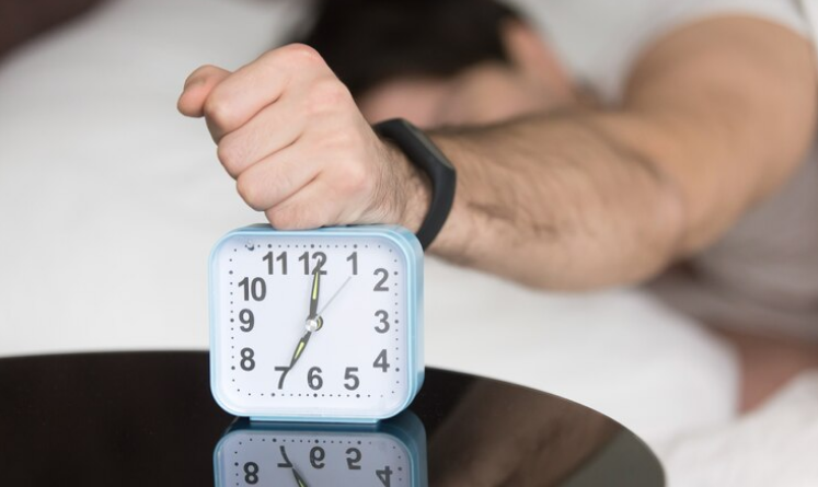 Fenomena ‘Jam Koma’ di Kalangan Generasi Z: Pemicu dan Dampaknya