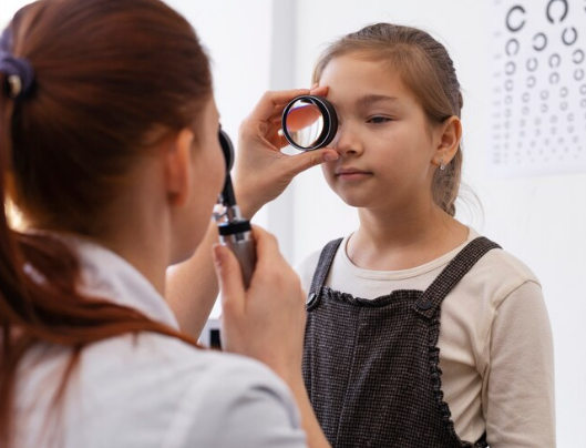 Pentingnya Deteksi Dini Penyakit Mata Malas pada Anak