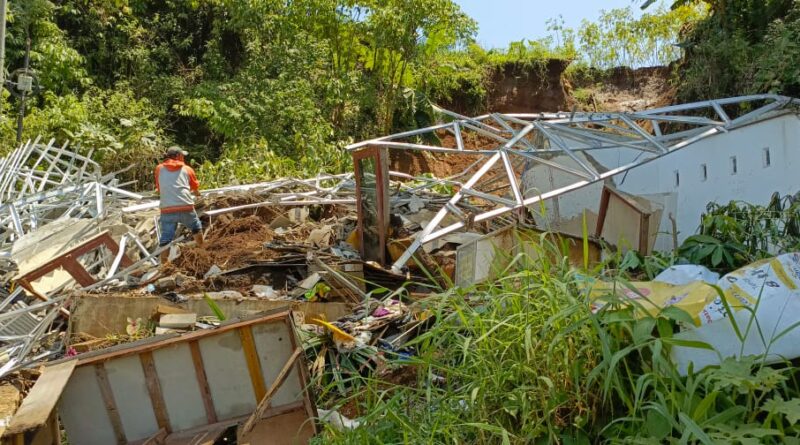 2 Rumah di Sukabumi Rusak Parah Akibat Diterjang Longsor