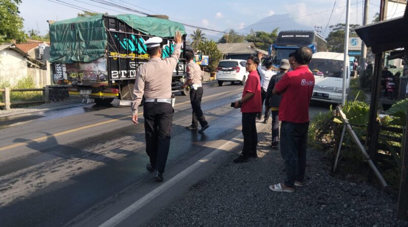 Korban Kecelakaan Truk Hantam Angkot di Sukabumi jadi Dua Orang