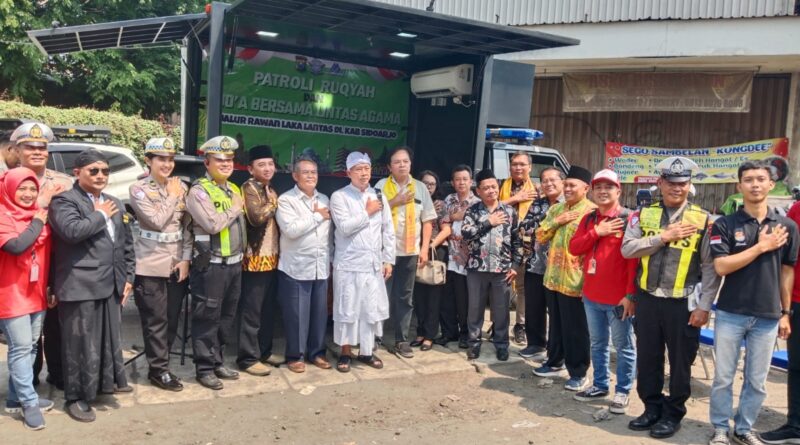 Polisi Gelar Ruqyah dan Doa Bersama di Jalur Rawan Laka Lantas Trosobo-Krian-Balongbendo