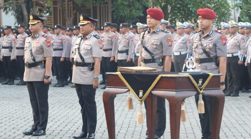 Dua pejabat utama di Polresta Sidoarjo mengalami pergantian. Yakni Kabag SDM dan Kasat Reskrim.