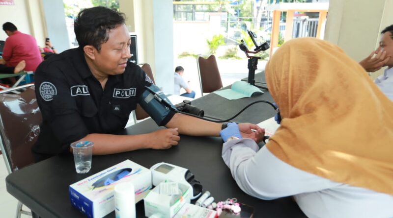 Aksi Kemanusiaan Polres Gresik Gelar Aksi Donor Darah Semarakkan HUT ke-73 Humas Polri