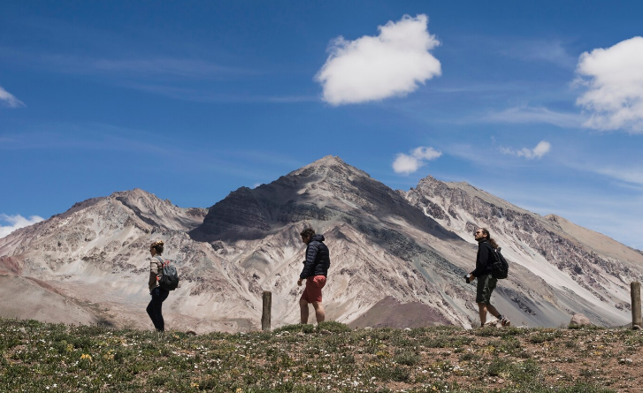Tempat Hiking Menarik di Bandung untuk Menyatu dengan Alam